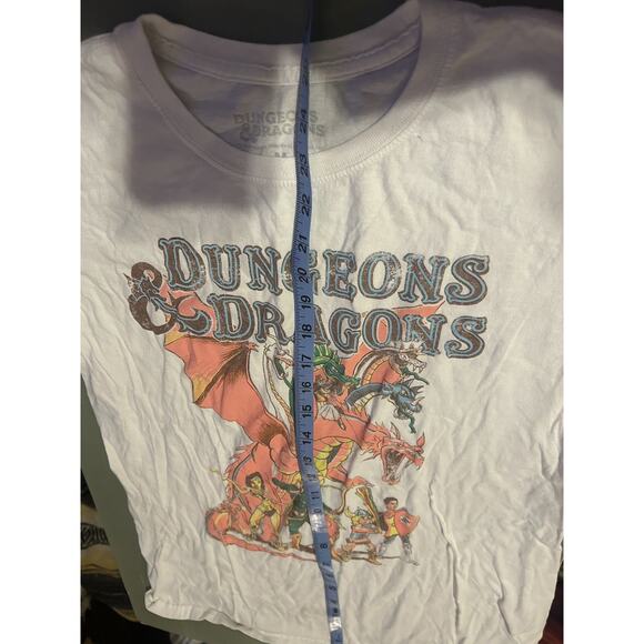 Vintage Dungeons And Dragons T Shirt Medium White Distressed Graphic Fantasy Tee - Picture 3 of 5